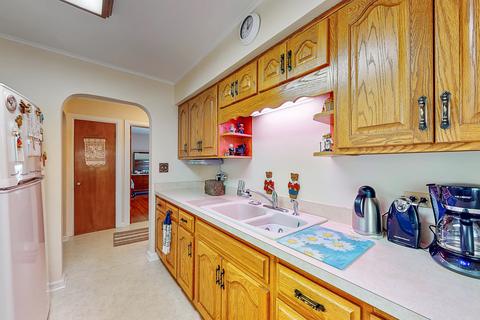 14917 Springfield Ave, Midlothian, IL 60445 photo 10