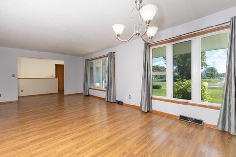10686 Meadowsweet Ln, Roscoe, IL 61073 photo 4