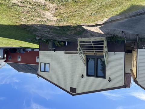 422 E Hitt St, Mount Morris, IL 61054 photo 4