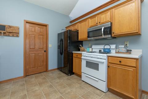 322 Winter Rose Cir, Davis Junction, IL 61020 photo 9