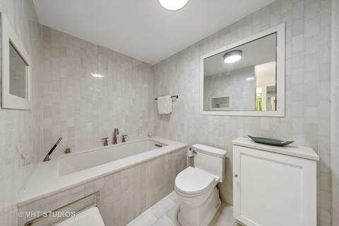 200 E Delaware Pl #10D, Chicago, IL 60611 photo 13