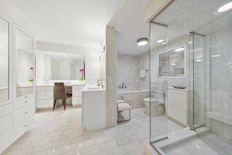 200 E Delaware Pl #10D, Chicago, IL 60611 photo 15
