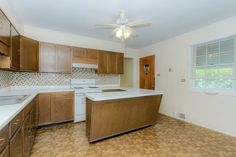 2304 Campbell St, Rolling Meadows, IL 60008 photo 7