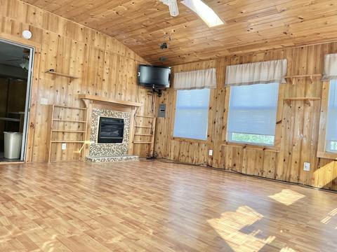 113 Wilson Ave, Chadwick, IL 61014 photo 2