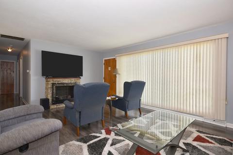 9440 Sumac Rd, Des Plaines, IL 60016 photo 3
