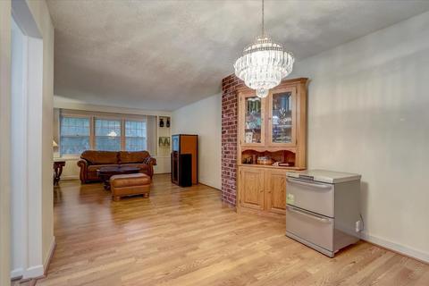 1330 Blair Ln, Hoffman Estates, IL 60169 photo 7