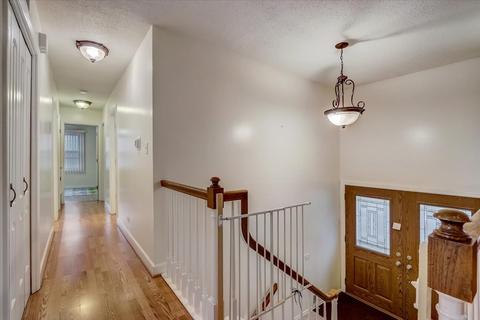 1330 Blair Ln, Hoffman Estates, IL 60169 photo 14