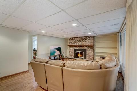 1330 Blair Ln, Hoffman Estates, IL 60169 photo 31