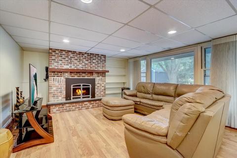 1330 Blair Ln, Hoffman Estates, IL 60169 photo 28