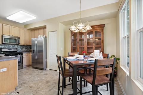 8 Riverdale Ct, Algonquin, IL 60102 photo 4