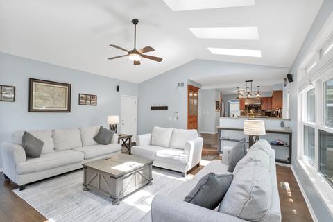 1545 Old Barn Rd, Bartlett, IL 60103 photo 14
