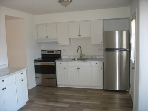 243 S Rush St, Itasca, IL 60143 photo 4