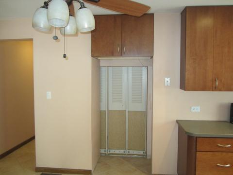 110 Beverly Ct, Streamwood, IL 60107 photo 7
