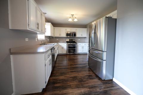 1400 Brian Ct, Minooka, IL 60447 photo 5