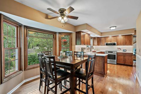 1651 Water Tower Ct, Wheaton, IL 60189 photo 10