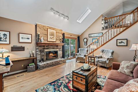 1651 Water Tower Ct, Wheaton, IL 60189 photo 11