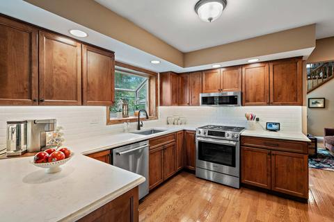 1651 Water Tower Ct, Wheaton, IL 60189 photo 7