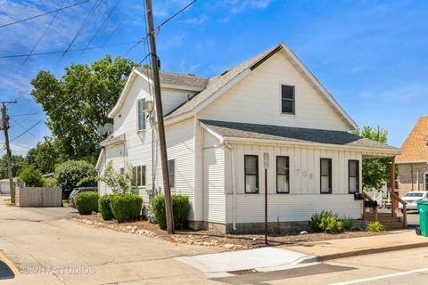 708 Ruby St, Joliet, IL 60435 photo 2