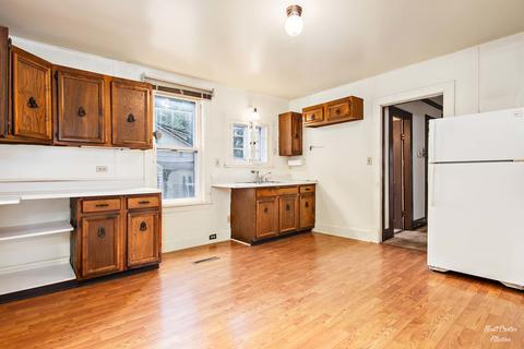 215 S Emerald Dr, Mchenry, IL 60051 photo 8
