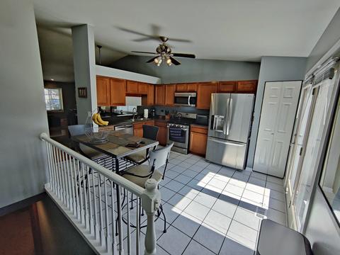1357 Walden Dr, Elgin, IL 60120 photo 5