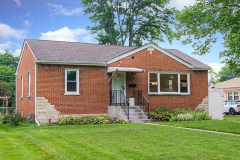 1207 Pershing Ave, Wheaton, IL 60189 photo 2