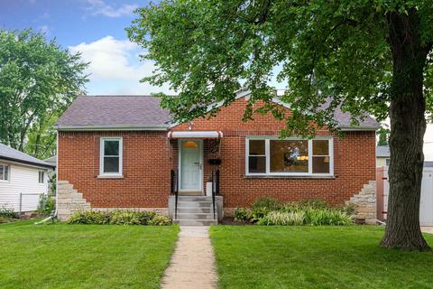 1207 Pershing Ave, Wheaton, IL 60189 photo 1