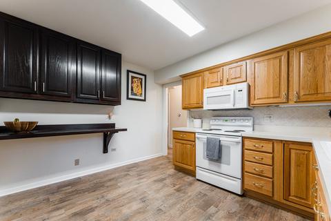 1207 Pershing Ave, Wheaton, IL 60189 photo 8