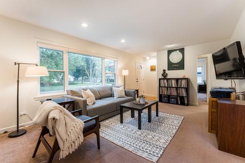 1207 Pershing Ave, Wheaton, IL 60189 photo 3