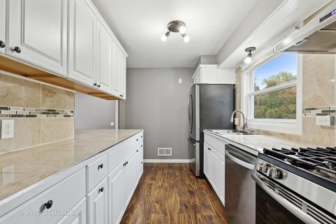 1142 Cary Rd, Algonquin, IL 60102 photo 9