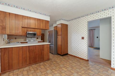 2103 Lamon Dr, Bloomington, IL 61704 photo 7