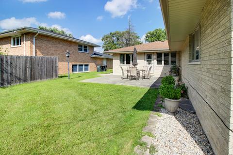 18524 Bock Rd, Lansing, IL 60438 photo 5