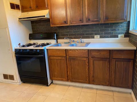 209 W 7th St, Spring Valley, IL 61362 photo 3