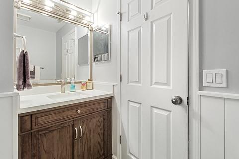 683 Greenfield Ct #B2, Bartlett, IL 60103 photo 13
