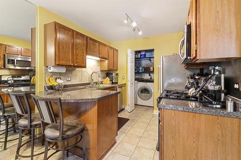 683 Greenfield Ct #B2, Bartlett, IL 60103 photo 3