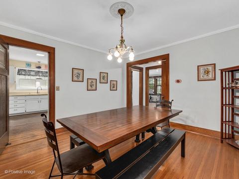 819 N Main St, Wheaton, IL 60187 photo 8