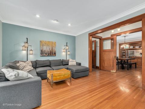 819 N Main St, Wheaton, IL 60187 photo 6