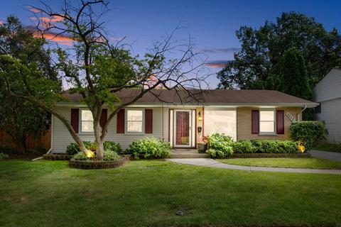 1117 Sarasota Dr, Wheeling, IL 60090 photo 1