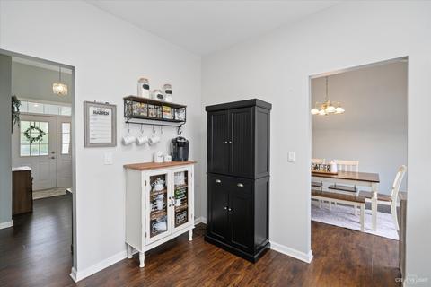 1661 Mcdowell Ave, Aurora, IL 60504 photo 9