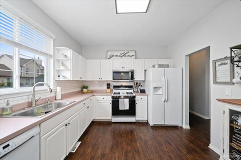 1661 Mcdowell Ave, Aurora, IL 60504 photo 8