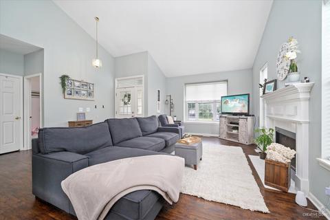 1661 Mcdowell Ave, Aurora, IL 60504 photo 3