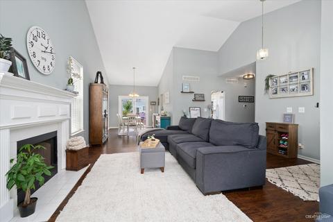 1661 Mcdowell Ave, Aurora, IL 60504 photo 4