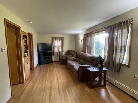 323 W Devlin St, Spring Valley, IL 61362 photo 6