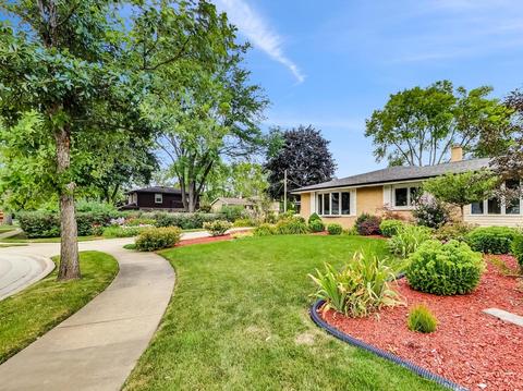 3 E Jerry Dr, Mount Prospect, IL 60056 photo 2