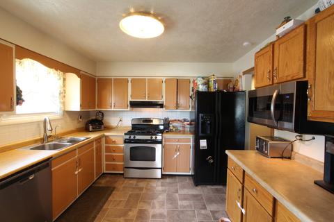1724 Fort Jesse Rd, Normal, IL 61761 photo 8