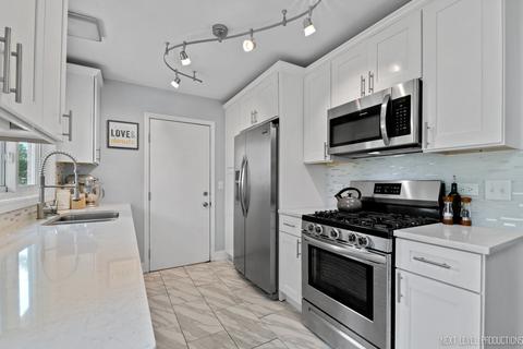 910 Molobay Ter, Bartlett, IL 60103 photo 4