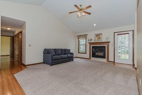 2010 Farm Dr, Normal, IL 61761 photo 6