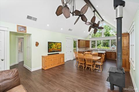 35 W374 Pearson Dr, Wayne, IL 60184 photo 3