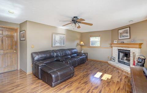 9810 Highstone Dr, Roscoe, IL 61073 photo 12