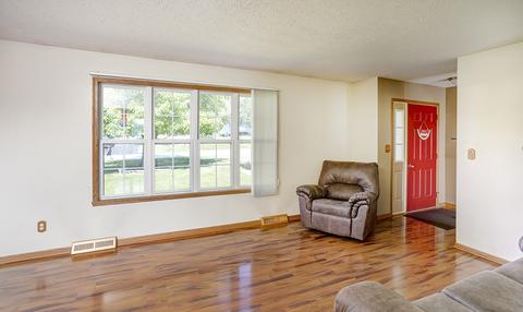9810 Highstone Dr, Roscoe, IL 61073 photo 4