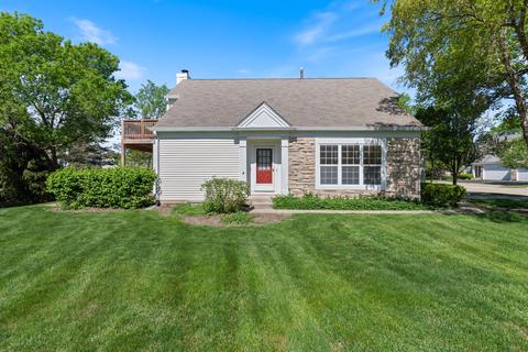 1451 Diamond Dr, Hoffman Estates, IL 60192 photo 3